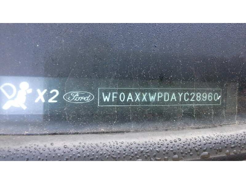 ford focus berlina (cak) del año 2000