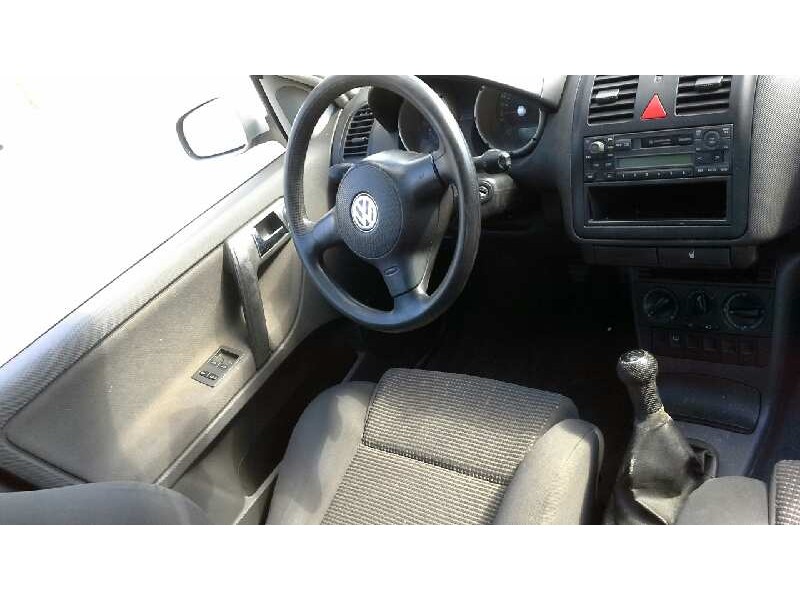 volkswagen polo berlina (6n2) del año 2001
