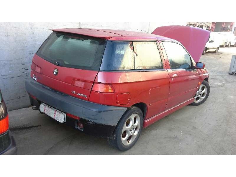 alfa romeo 145 del año 2000