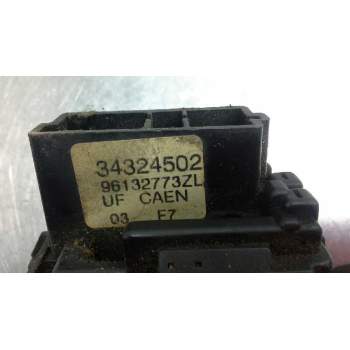 Recambio de mando limpia para citroën xantia berlina 1.6 referencia OEM IAM 34324502 96132773ZL 
