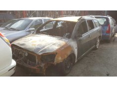 toyota avensis wagon (t25) del año 2005