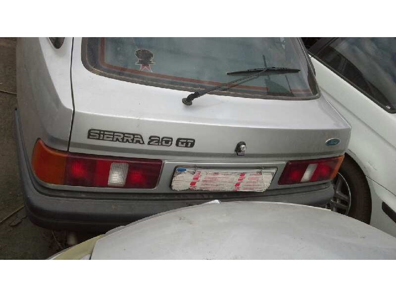 ford sierra berlina del año 1989