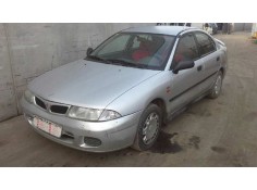 mitsubishi carisma berlina 5 (da0) del año 1998