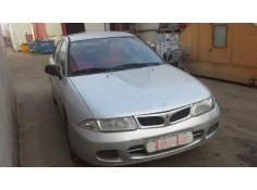 mitsubishi carisma berlina 5 (da0) del año 1998 2