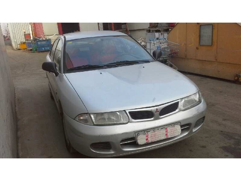 mitsubishi carisma berlina 5 (da0) del año 1998