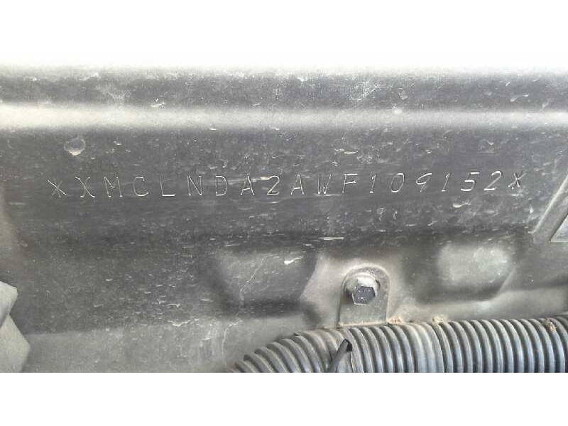 mitsubishi carisma berlina 5 (da0) del año 1998
