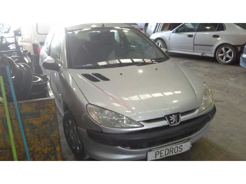 peugeot 206 berlina del año 2004