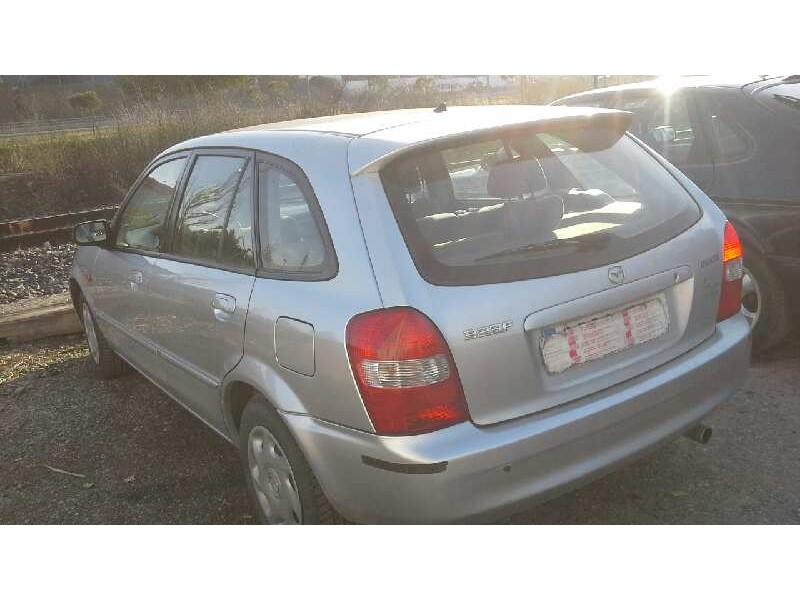 mazda 323 berl. f/s (bj) del año 2001