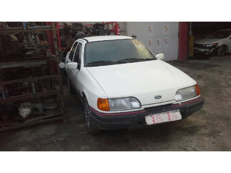 ford sierra berlina del año 1989