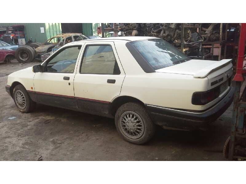 ford sierra berlina del año 1989