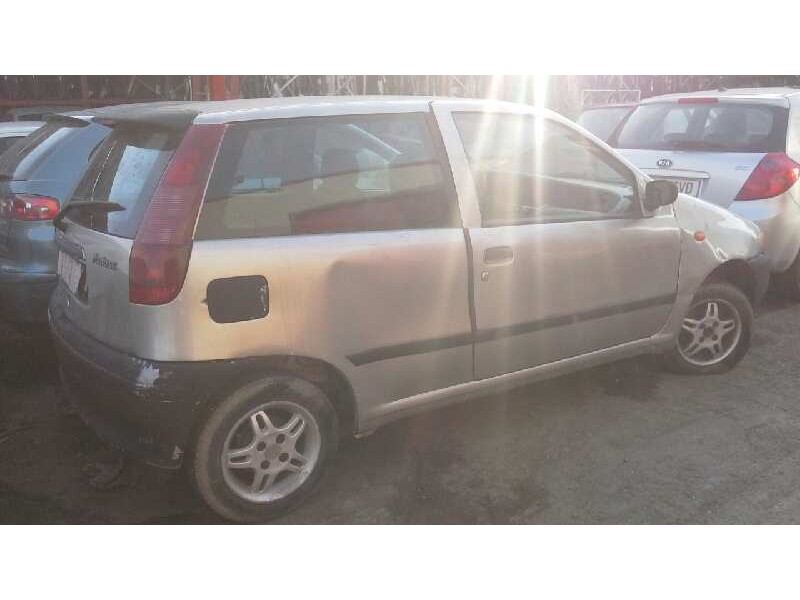 fiat punto berlina (176) del año 1999