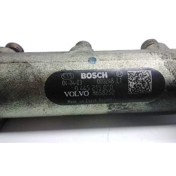 Recambio de rampa inyectora para volvo xc70 d5 awd kinetic referencia OEM IAM 0445215010  