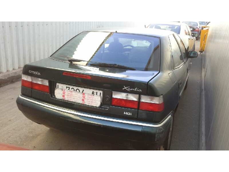 citroen xantia berlina del año 2000