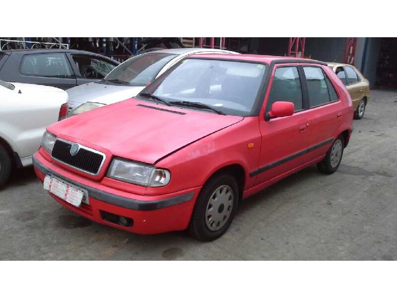 skoda felicia berlina ( 791) del año 1999