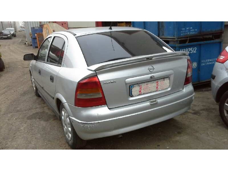 opel astra g berlina del año 2003