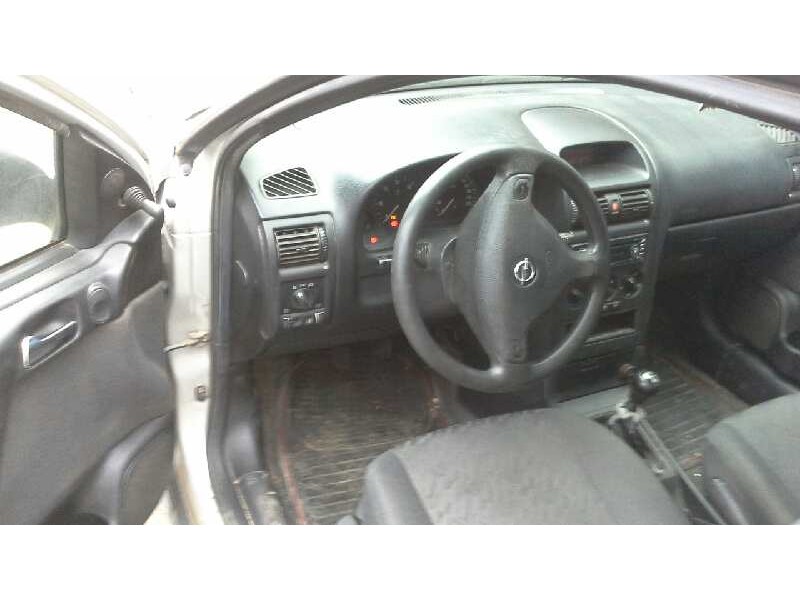opel astra g berlina del año 2003