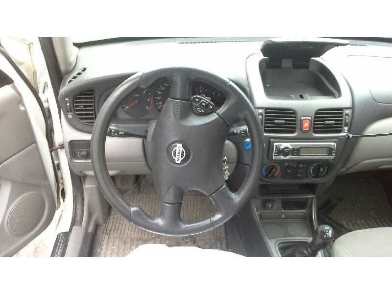 nissan almera (n16/e) del año 2001