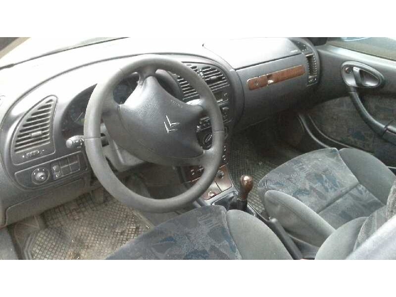 citroen xsara berlina del año 2001