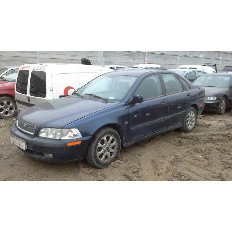 volvo s40 berlina del año 2000