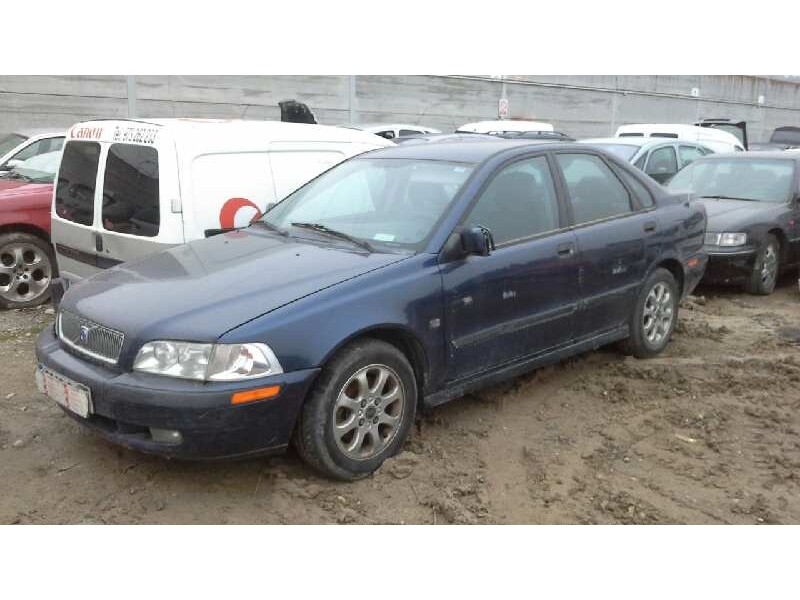 volvo s40 berlina del año 2000