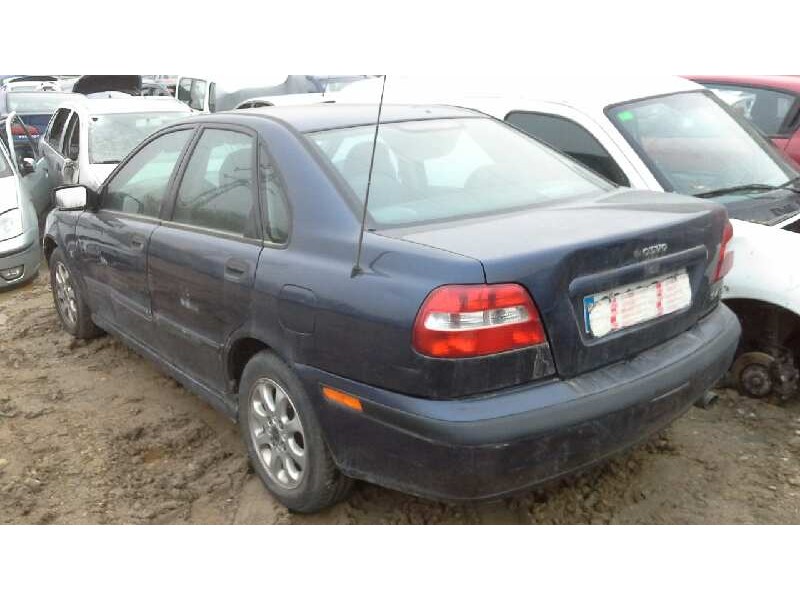 volvo s40 berlina del año 2000