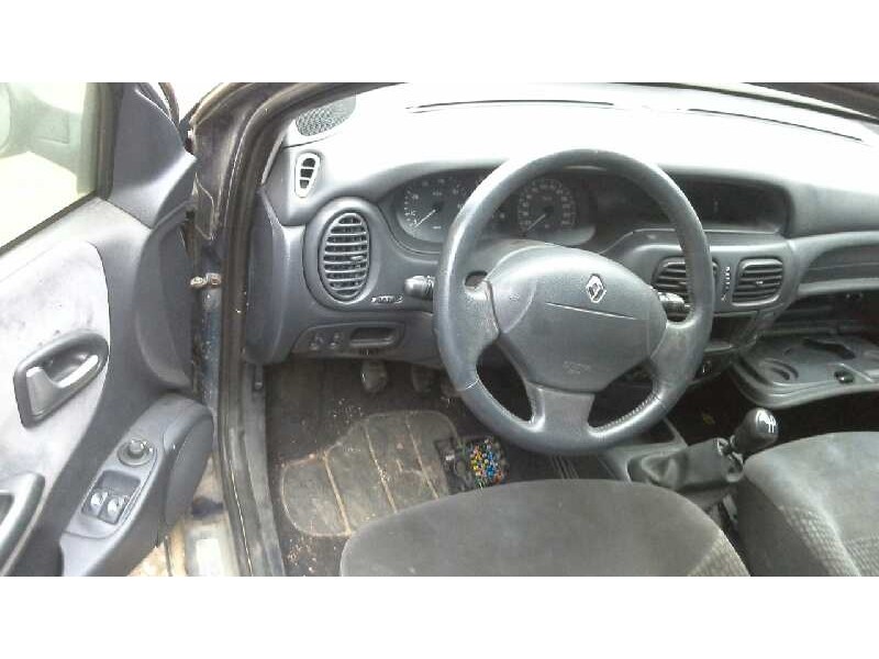 renault megane i fase 2 berlina (ba0) del año 2002