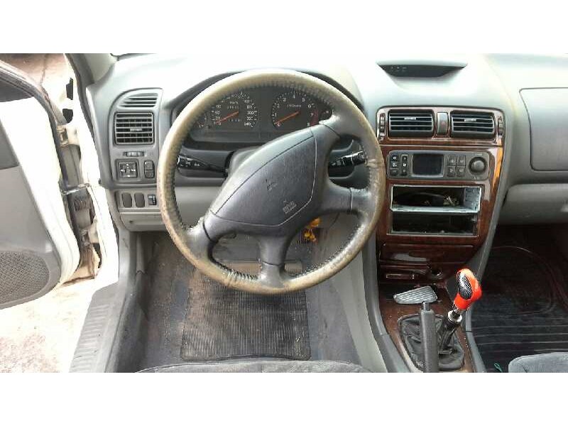 mitsubishi galant berlina (ea0) del año 1997