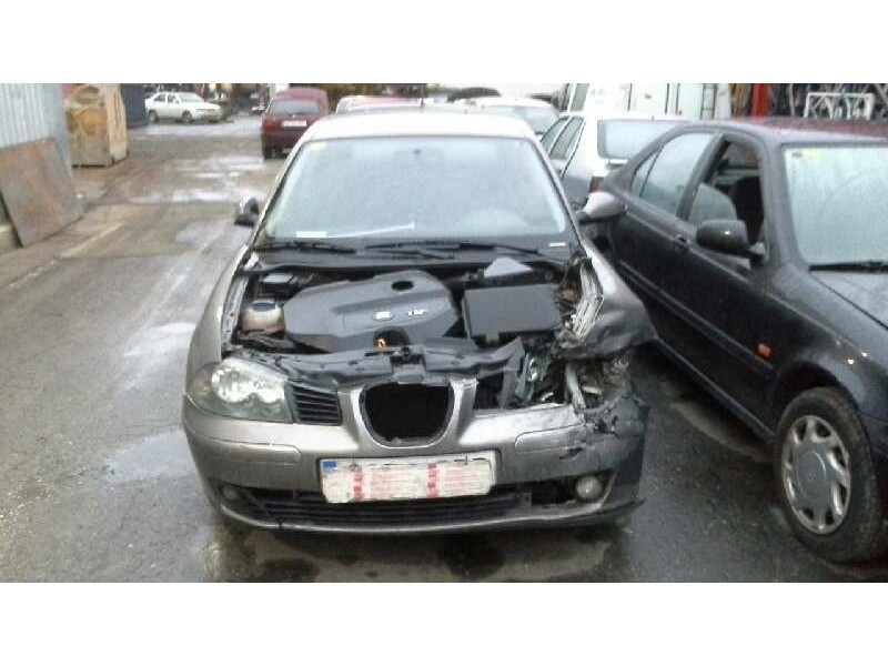 seat ibiza (6l1) del año 2002