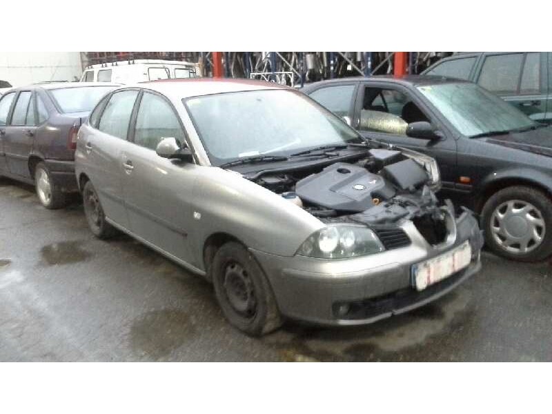 seat ibiza (6l1) del año 2002