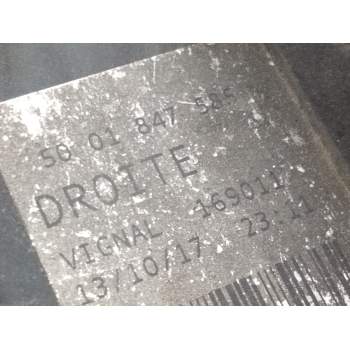 Recambio de piloto trasero derecho para renault premium 370 26 g 6x2 referencia OEM IAM 5001847585  