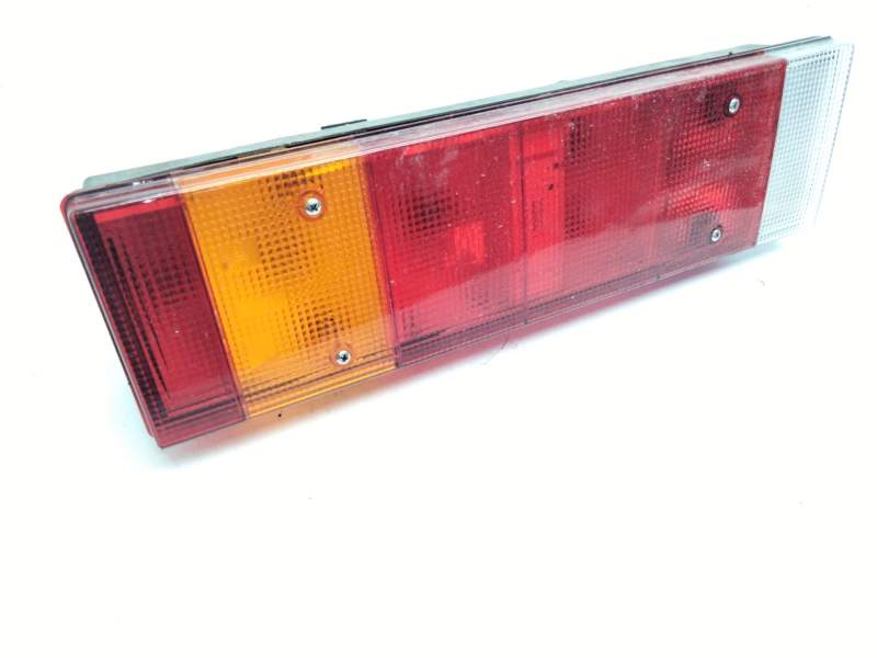 Recambio de piloto trasero izquierdo para renault premium 370 26 g 6x2 referencia OEM IAM 5001847584  