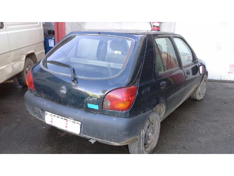 ford fiesta berlina (dx) del año 1996