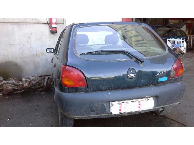 ford fiesta berlina (dx) del año 1996