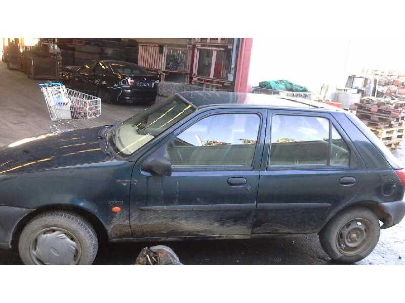 ford fiesta berlina (dx) del año 1996