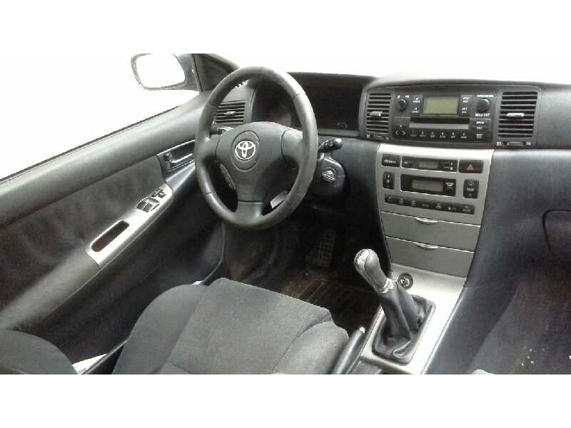 toyota corolla (e12) del año 2002