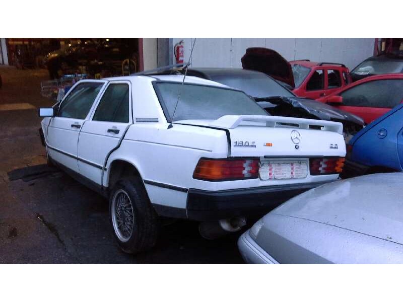 mercedes clase c (w201) berlina del año 1987