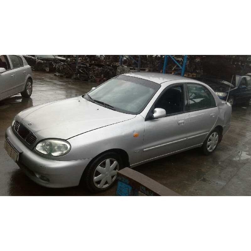 daewoo lanos del año 2000