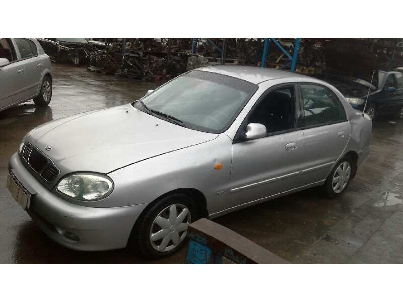 daewoo lanos del año 2000