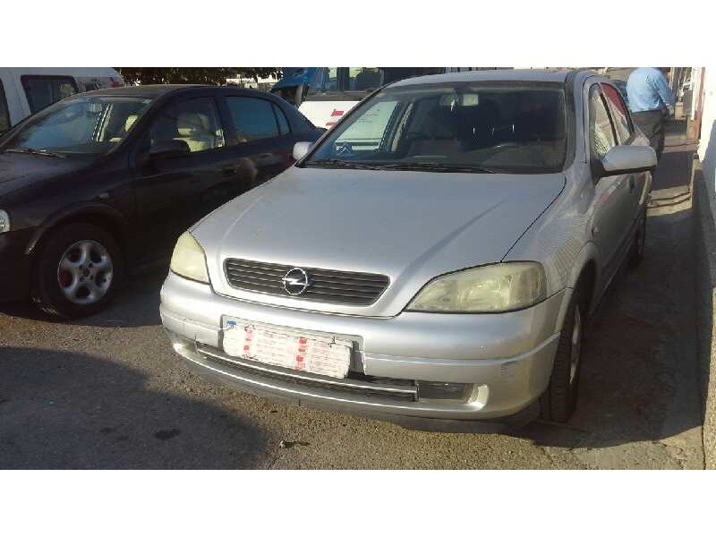 opel astra g berlina del año 2001