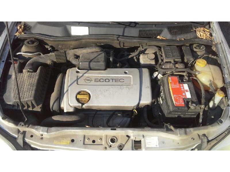 opel astra g berlina del año 2001