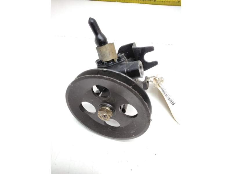 Recambio de bomba servodireccion para nissan terrano (wd21) referencia OEM IAM 491100F900 56203010 UNISIAJECS