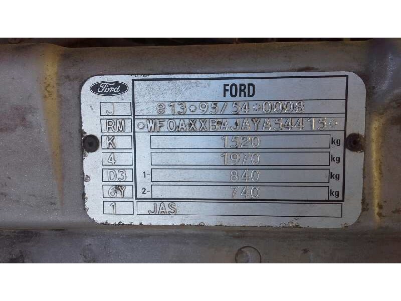 ford fiesta berlina (dx) del año 2000