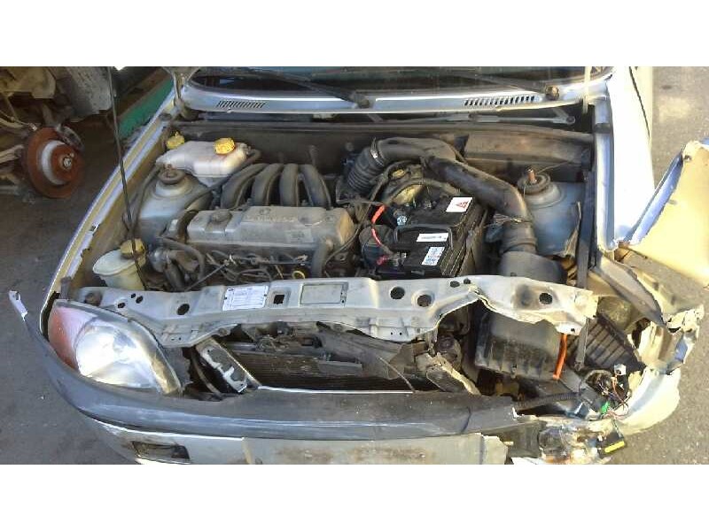 ford fiesta berlina (dx) del año 2000