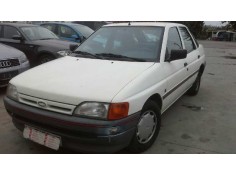 ford escort berlina del año 1990