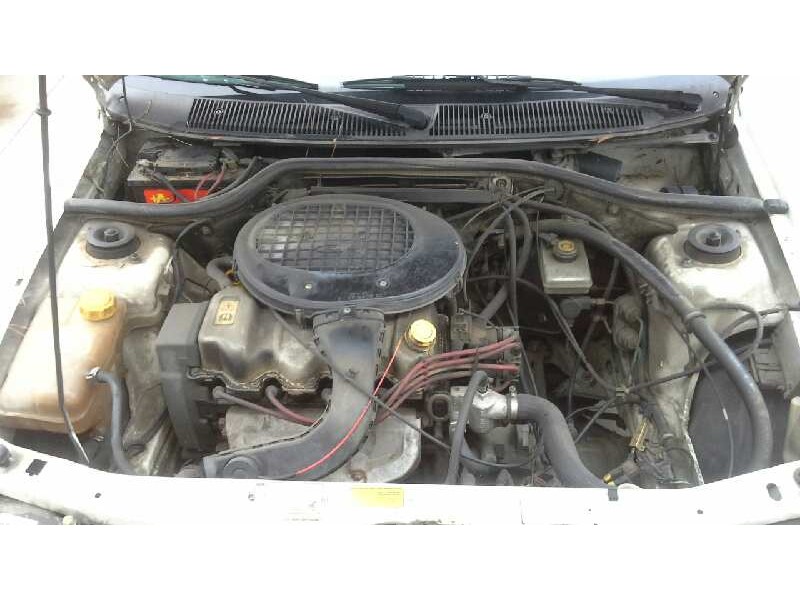 ford escort berlina del año 1990