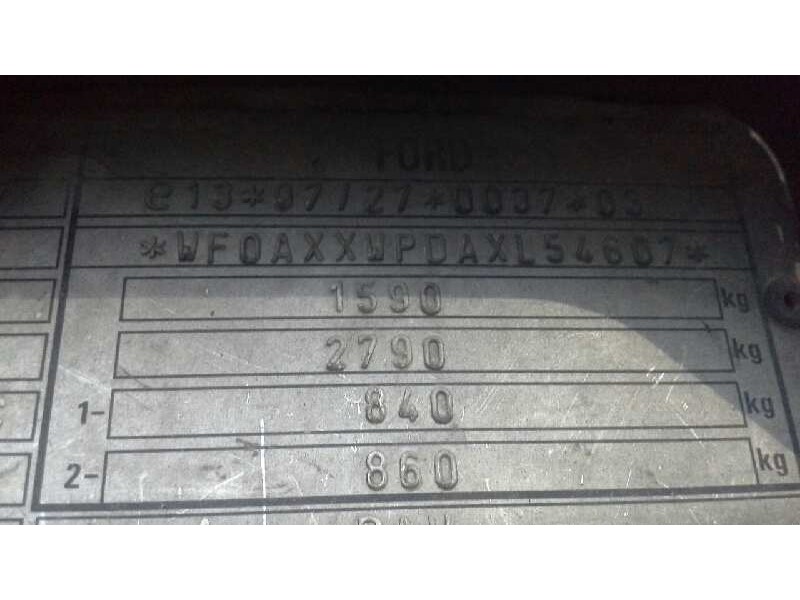 ford focus berlina (cak) del año 1999