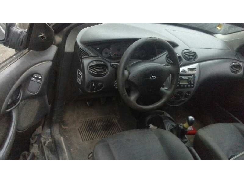 ford focus berlina (cak) del año 1999
