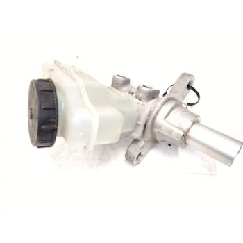 Recambio de bomba freno para infiniti ex 30d referencia OEM IAM 0204223184  