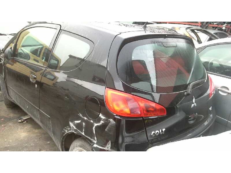 mitsubishi colt berlina 3 (cz) del año 2005