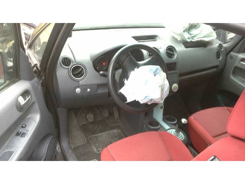 mitsubishi colt berlina 3 (cz) del año 2005